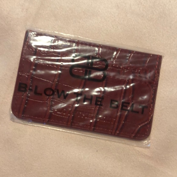 B-Low the Belt Croc Card Case - Picture 3 of 4